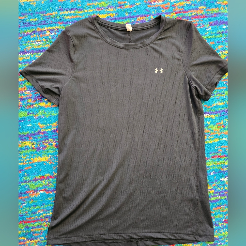 Under Armour womens heatgear‎ t-shirt size large color black.